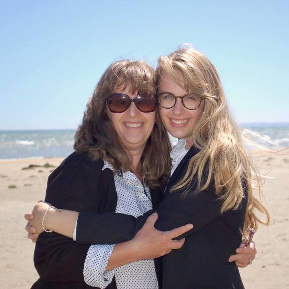 Meet your Posher, Mackenzie - Picture 1 of 1